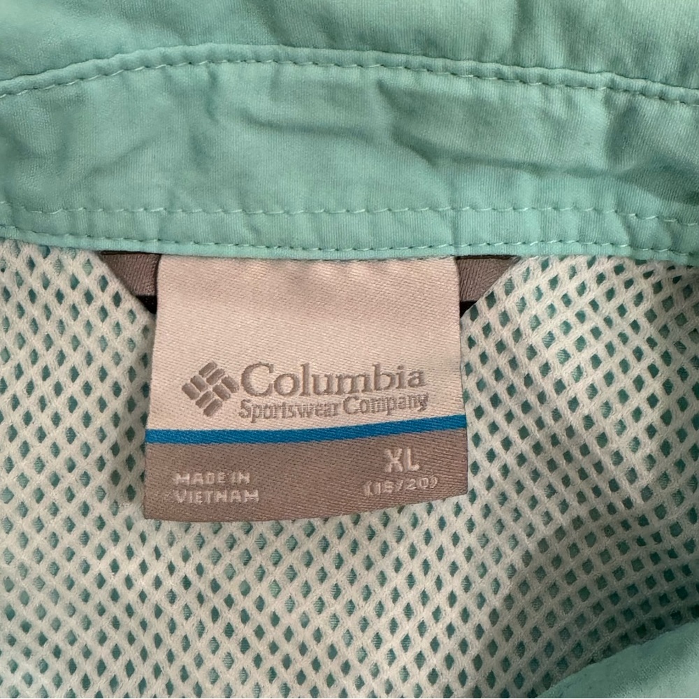 Columbia Fishing Shirts - Picture 3 of 3